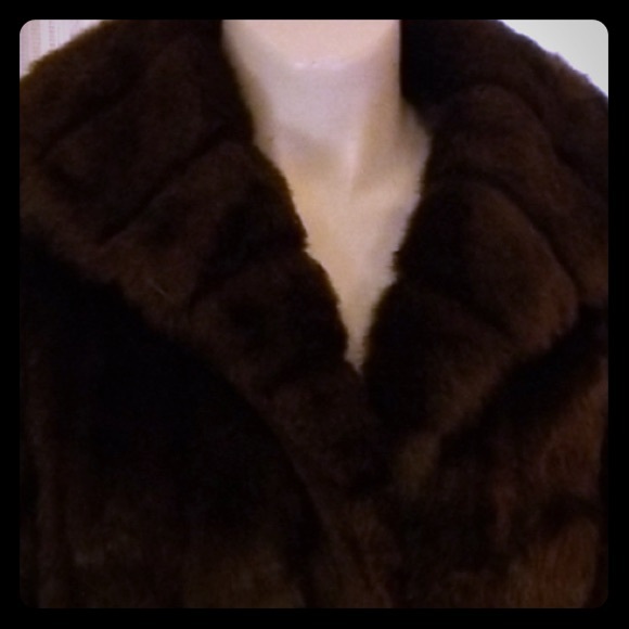 Dennis Basso Brown Faux Fur Coat 🤩🤩🤩 - Picture 6 of 8